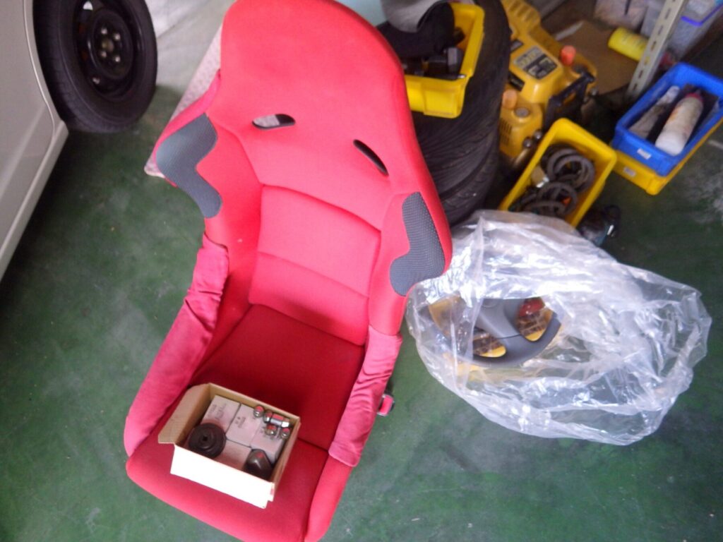 レカロのシートを取り付けする