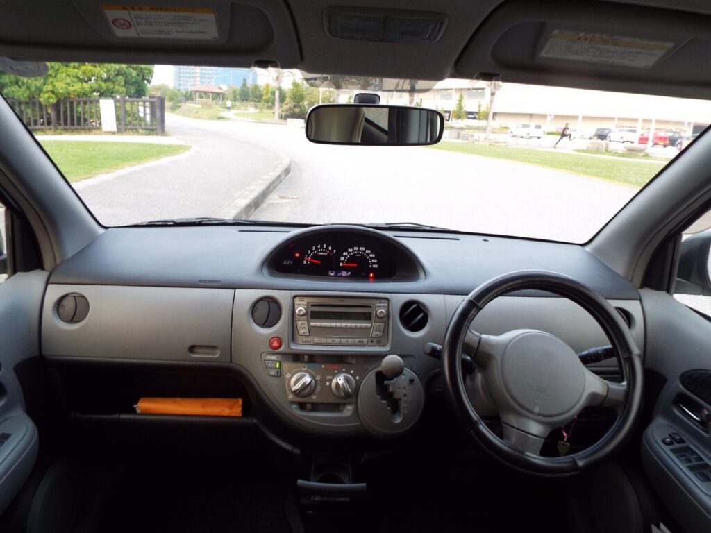 運転席から見た景色だが、ボンネットが見えない