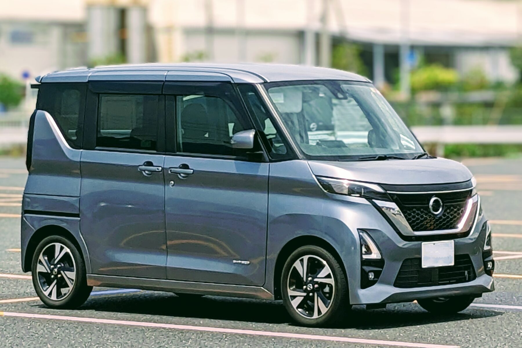 スーパーハイトワゴンの日産ルークス