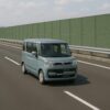 高速道路を疾走するスペーシア