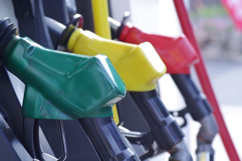 セルフガソリンスタンドの給油機
