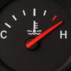 水温計のメーターが上限を指している